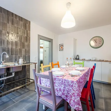 Queen Carlotta Apartment *