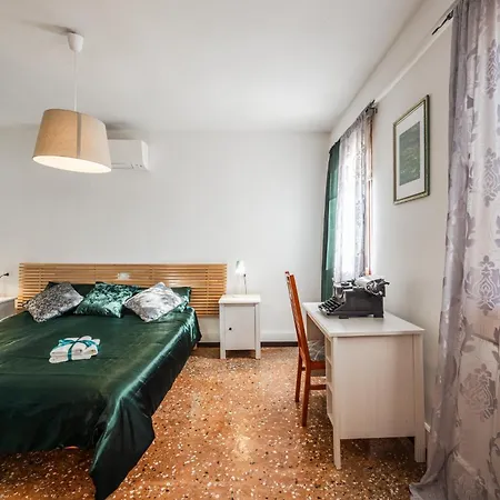 Queen Carlotta Apartment *